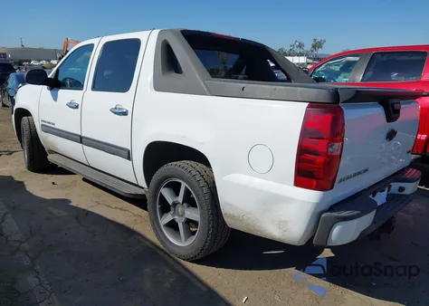 2010 Chevrolet Avalanche 1500 Ls z USA, uszkodzony, nr VIN 3GNNCEE00AG127127